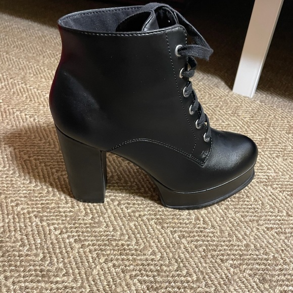 Divided (H&M) Black Heeled Boots - Picture 8 of 8